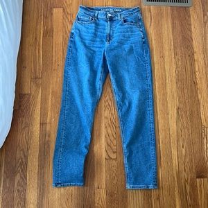 American eagle mom jeans